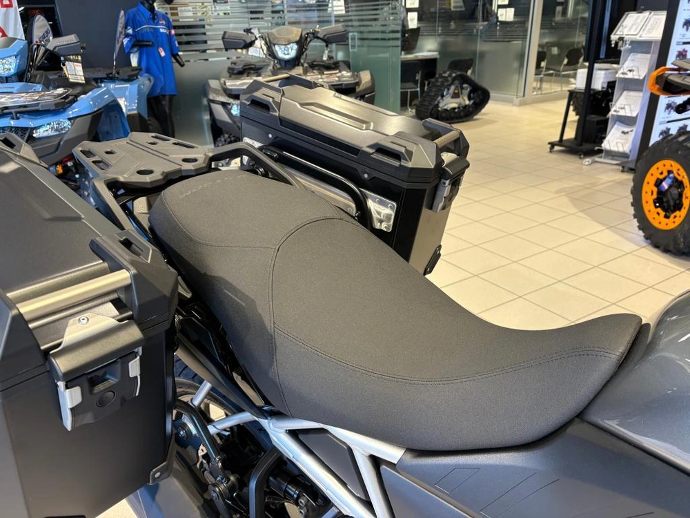 Suzuki V-strom 800 Touring Kit 2025 alt