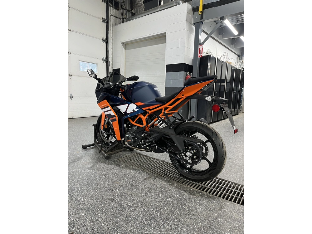 Ktm Rc 390 2024 alt
