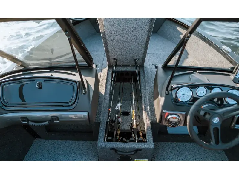 Crestliner 1750 HAWK WT JUMPSEAT - Black Metallic 2025