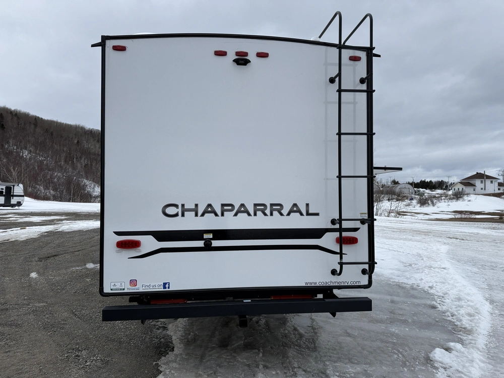 Chaparral 368tbh 2025 alt