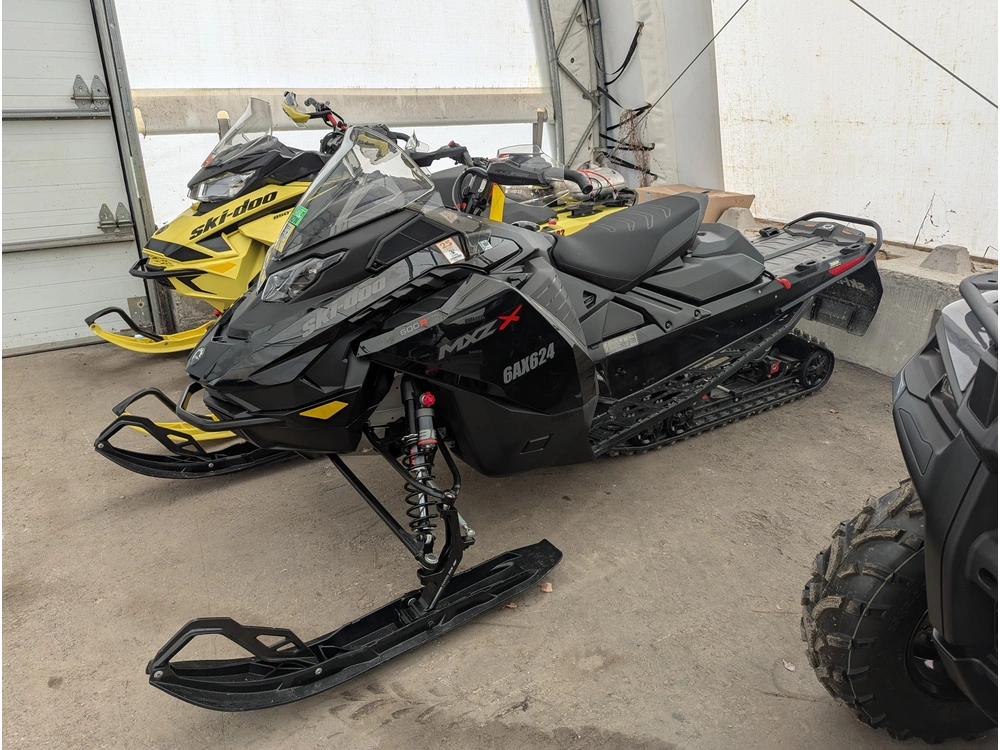 2025 Ski-doo Mxzx 600 137 1.25 Ir alt