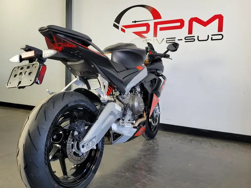 2025 APRILIA RS 660 RACING BLACK