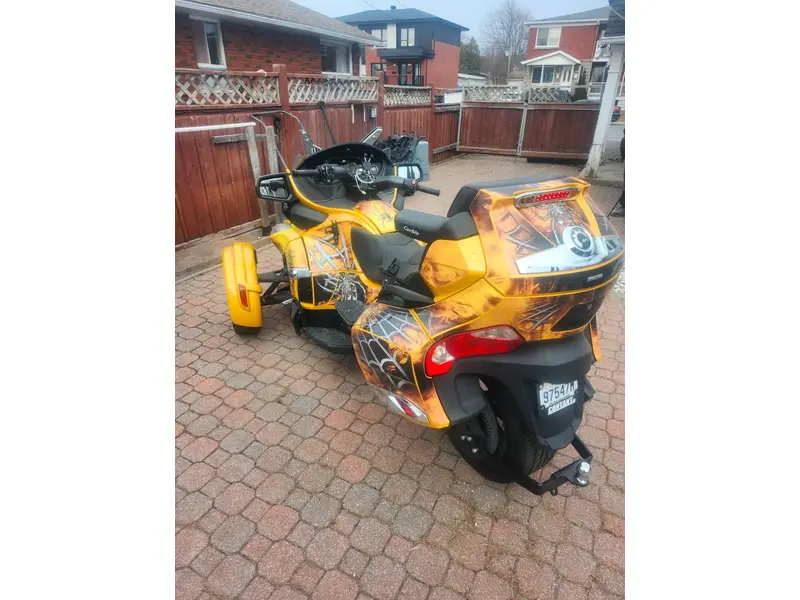 2013 Can-Am SPYDER RT