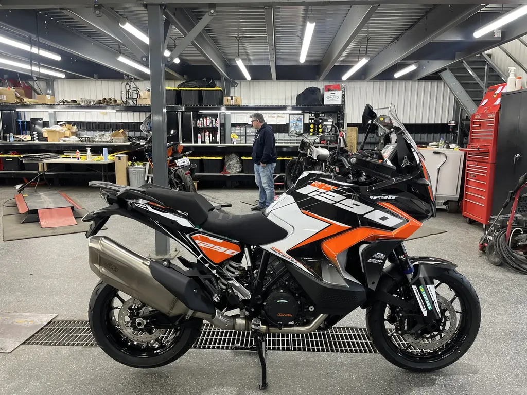 KTM 1290 Super Adventure S  2024