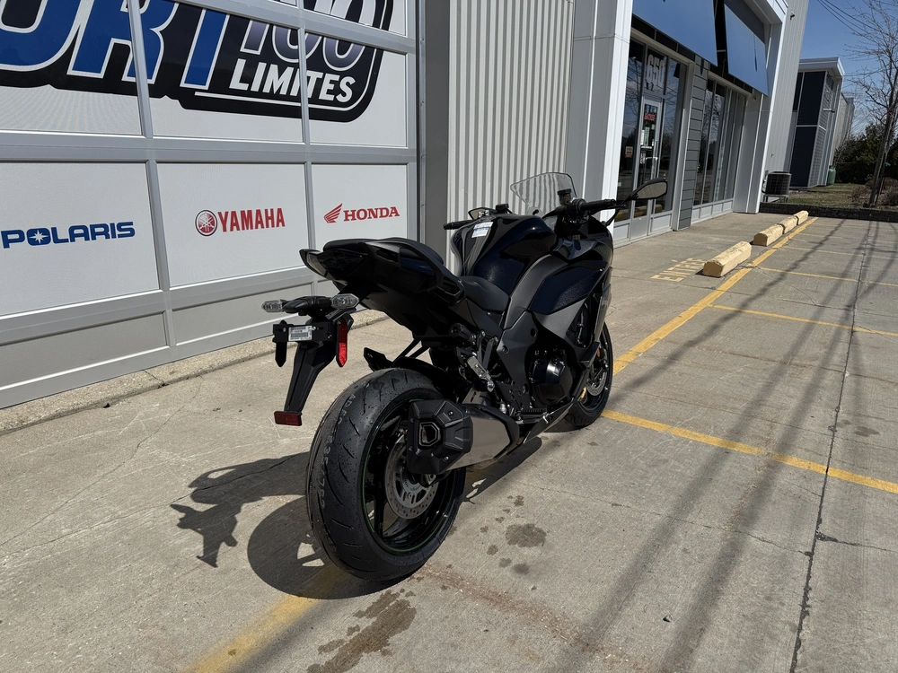 Kawasaki Ninja 1100sx 2025 alt