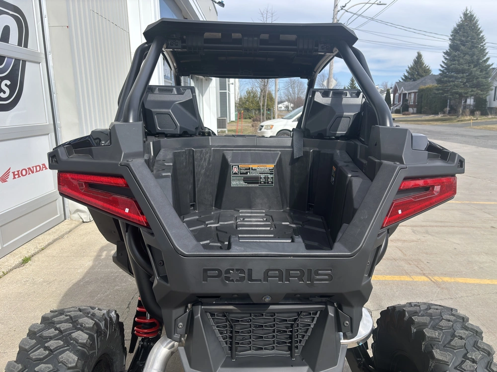 Polaris Rzr Pro Xp Ultimate 2025 alt