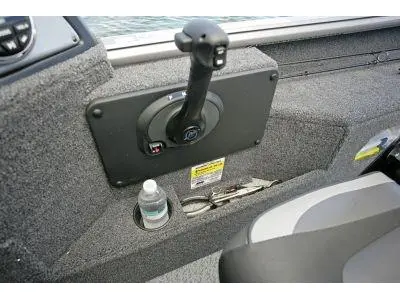Lund Boat Co 2075 IMPACT XS 2025