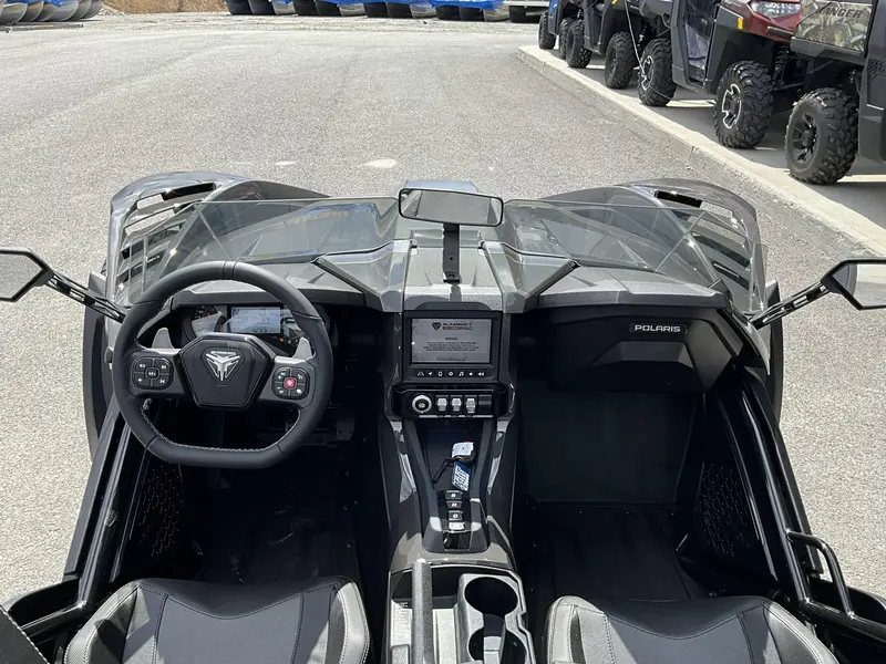 2025 Slingshot R - Autodrive