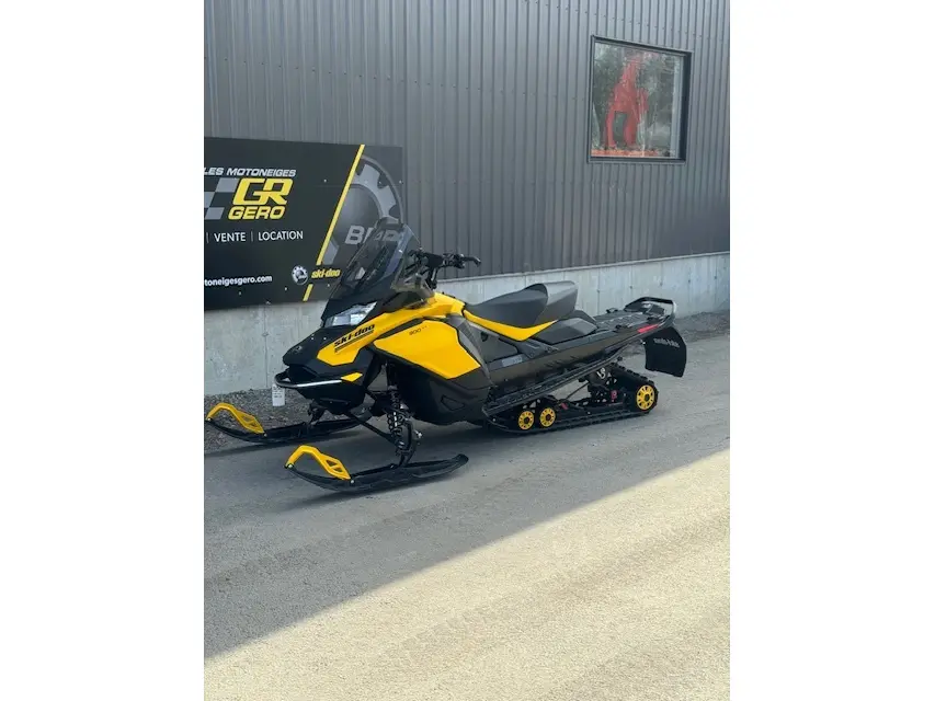 2023 Ski-Doo renegade 900 ace