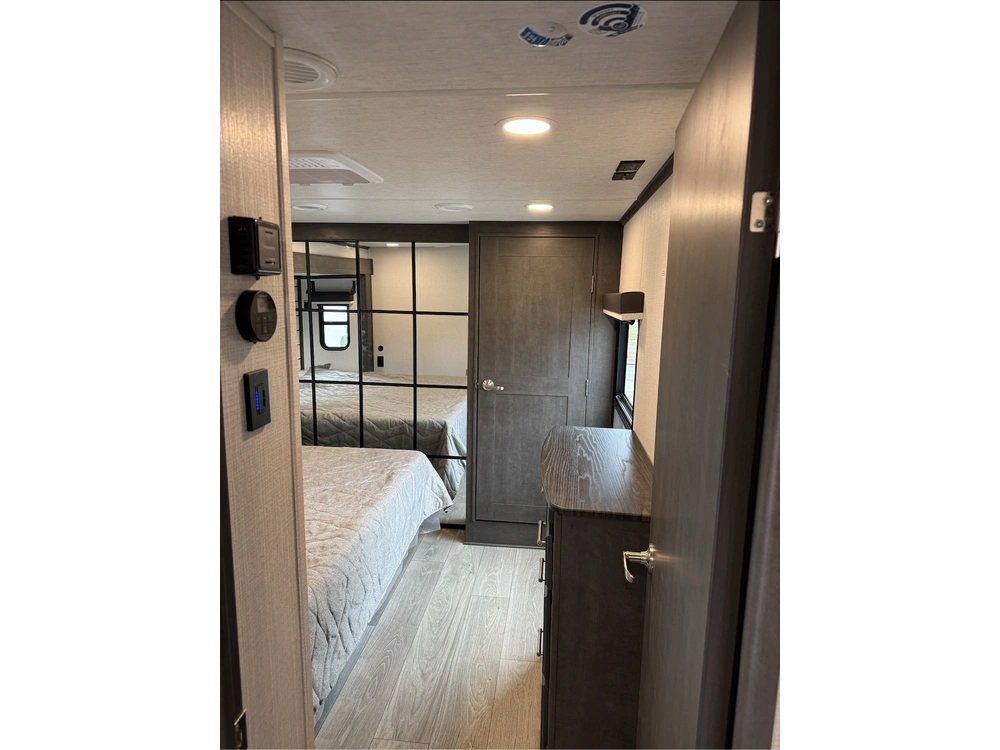 2025 Keystone Rv Cougar (fw) 320rds alt
