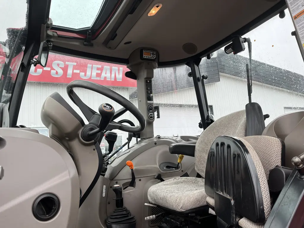 Case IH Farmall 75C 2015