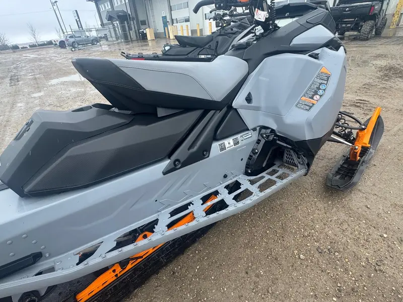 2025 Ski-Doo BACKCOUNTRY X 850