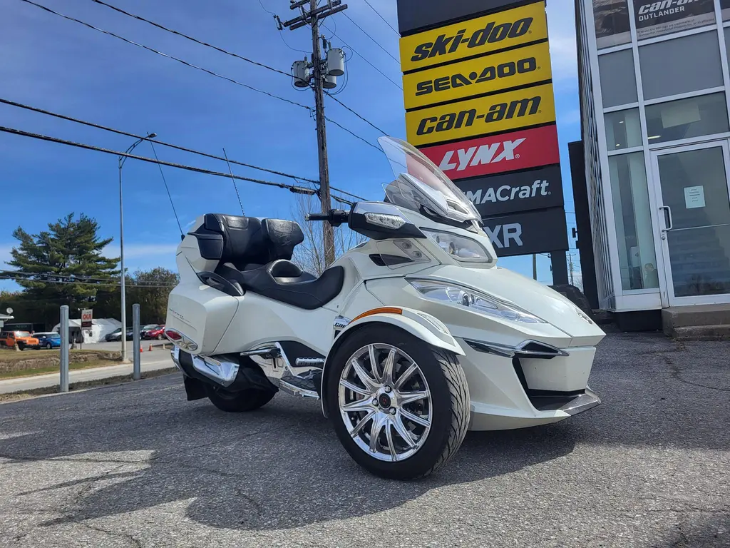 2015 Can-Am SPYDER RT LIMITED