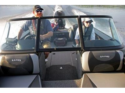 2025 Lund Boat Co 1875 Crossover Xs alt