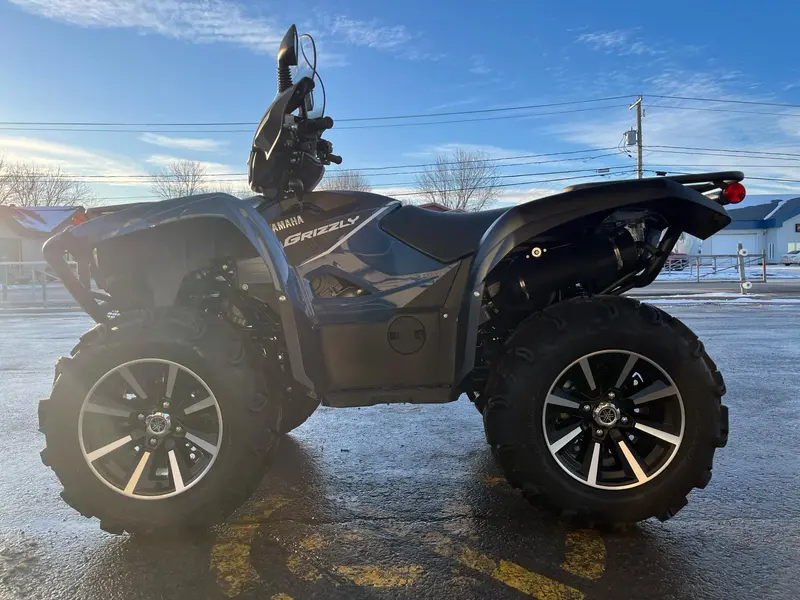 2025 Yamaha Grizzly 700 EPS  SE