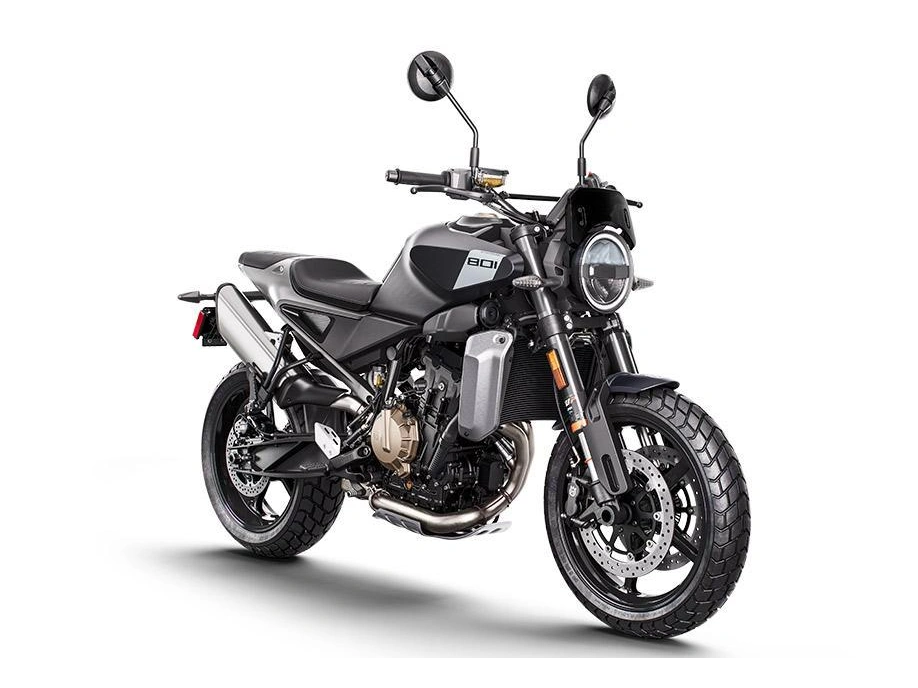 Husqvarna Svartpilen 801 2025 alt