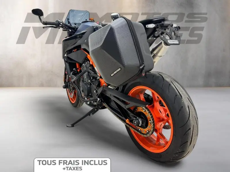 2023 KTM 890 DUKE R