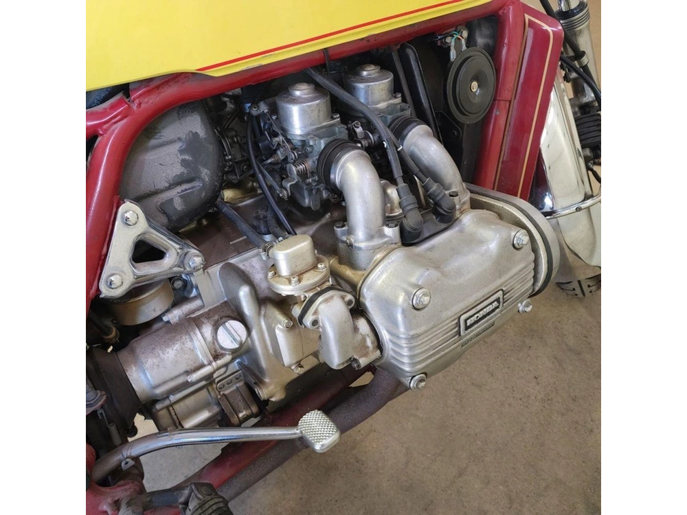 1976 Honda Goldwing alt