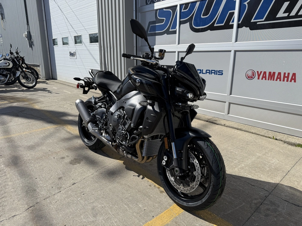 Yamaha Mt-10 2025 alt