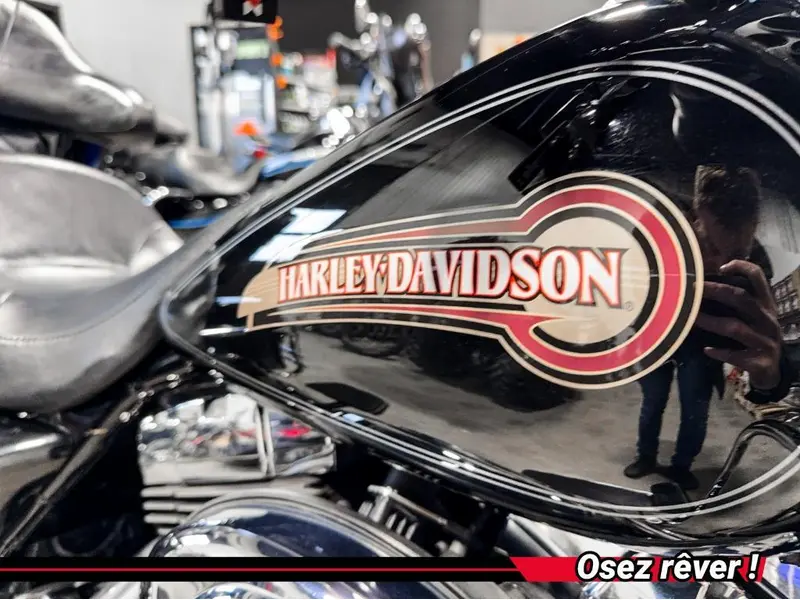 2006 Harley-Davidson FLHTC ELECTRAGLIDE