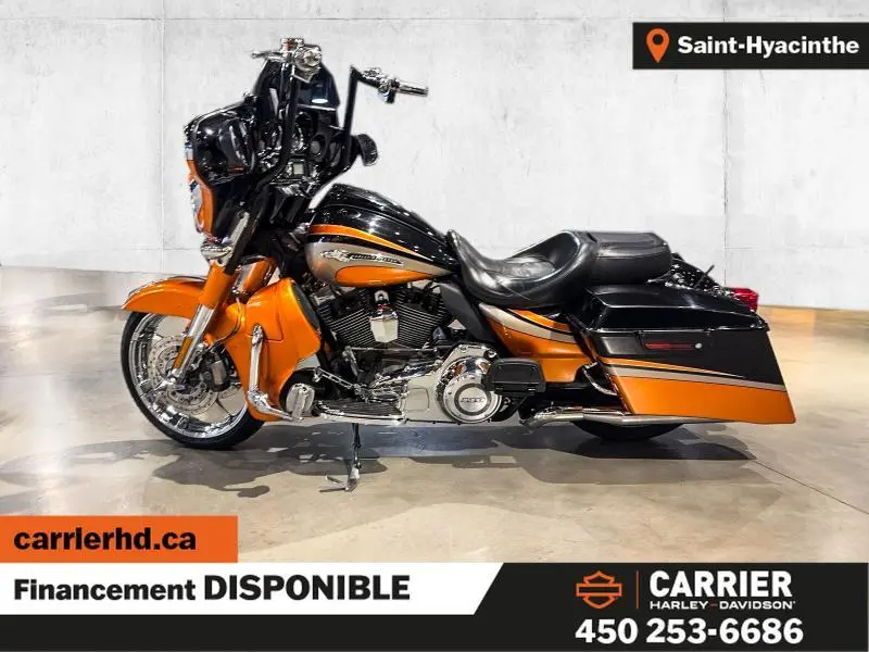 2011 Harley-Davidson Moto Harley-Davidson CVO STREET GLIDE 2011