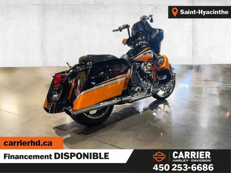 2011 Harley-Davidson Moto Harley-Davidson CVO STREET GLIDE 2011