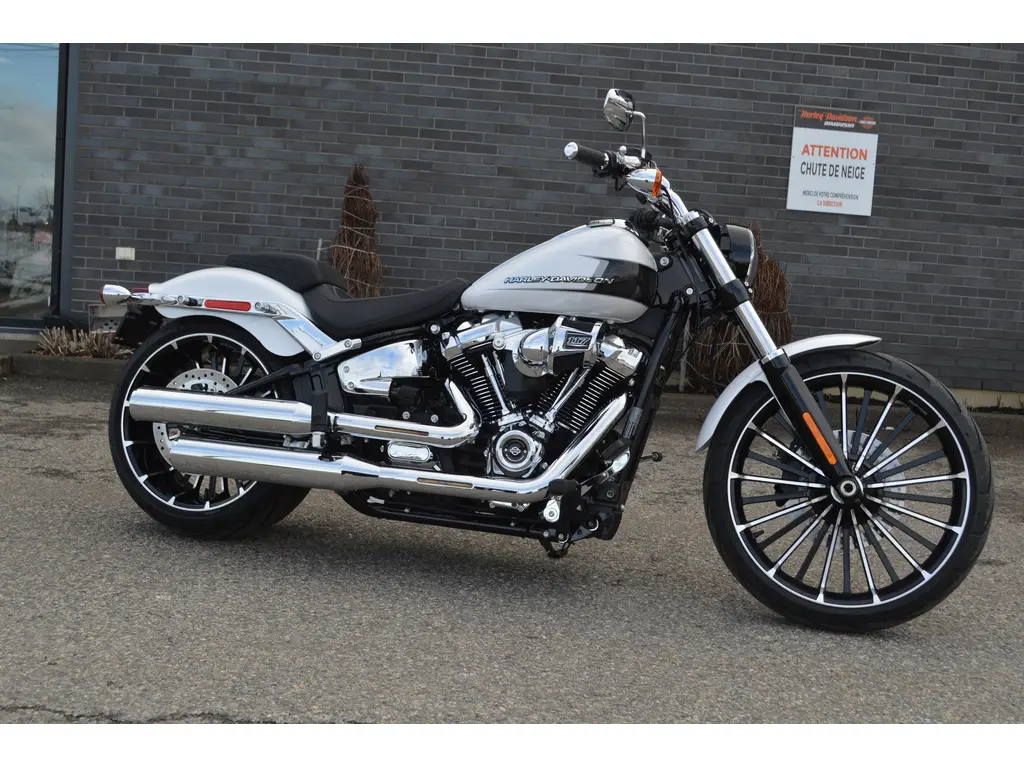 Harley-Davidson FXBR 2024