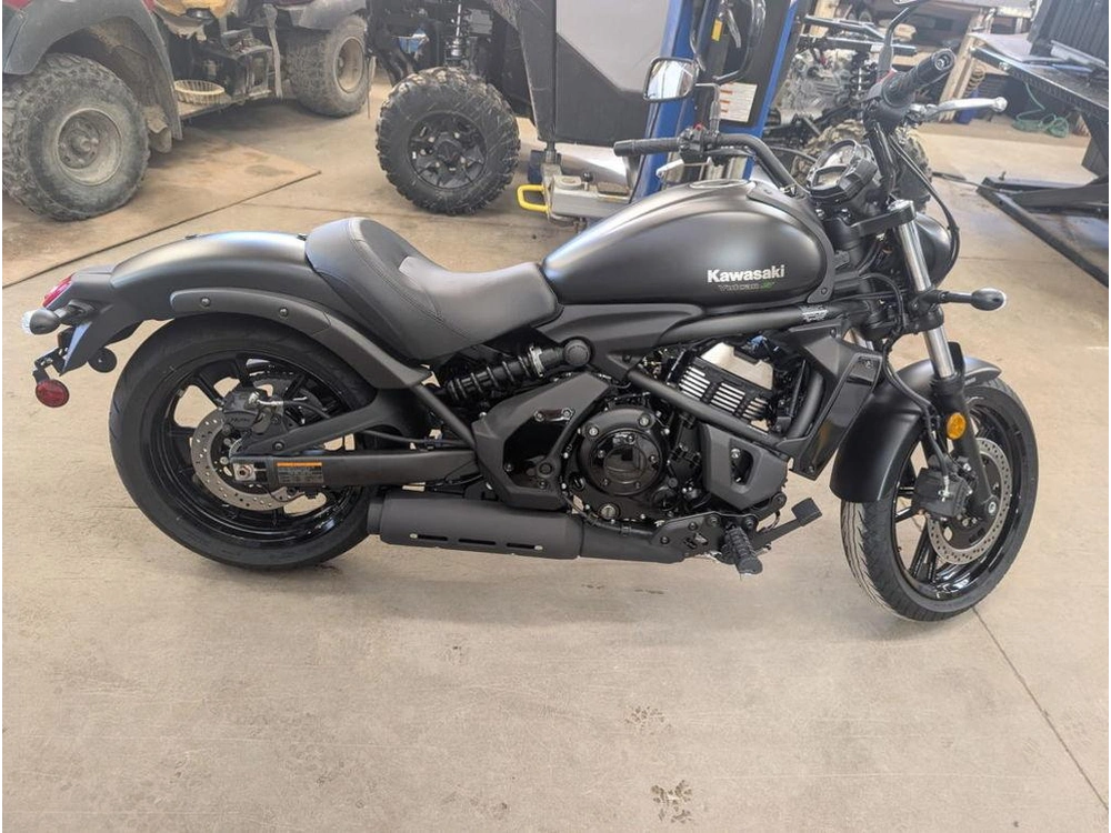 2025 Kawasaki Vulcan S alt