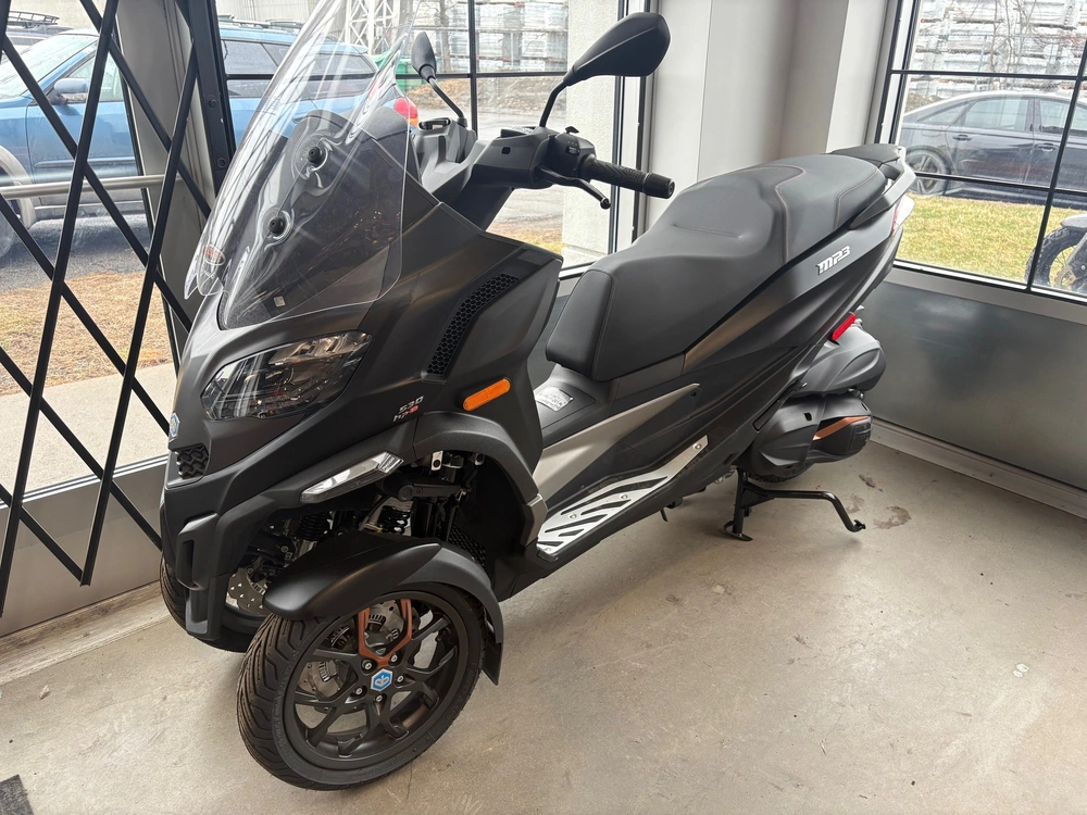 Piaggio Mp3 530 Hpe Exclusive 2024 alt