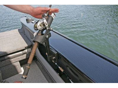 2025 Lund Boat Co 1875 Crossover Xs alt