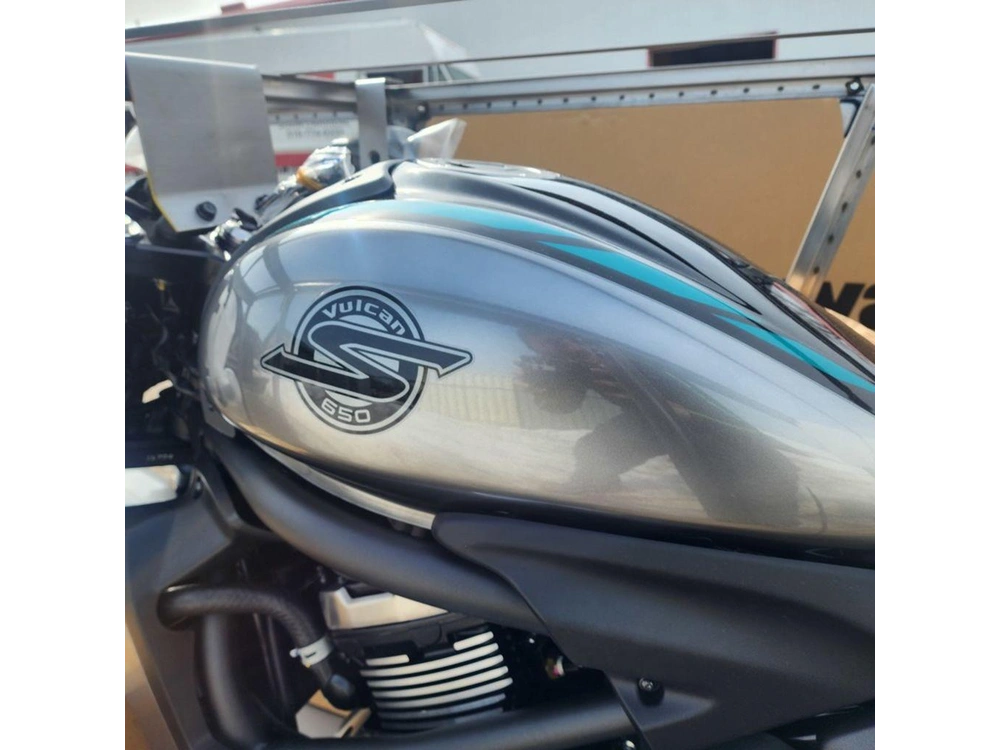 2025 Kawasaki Vulcan S Cafe alt