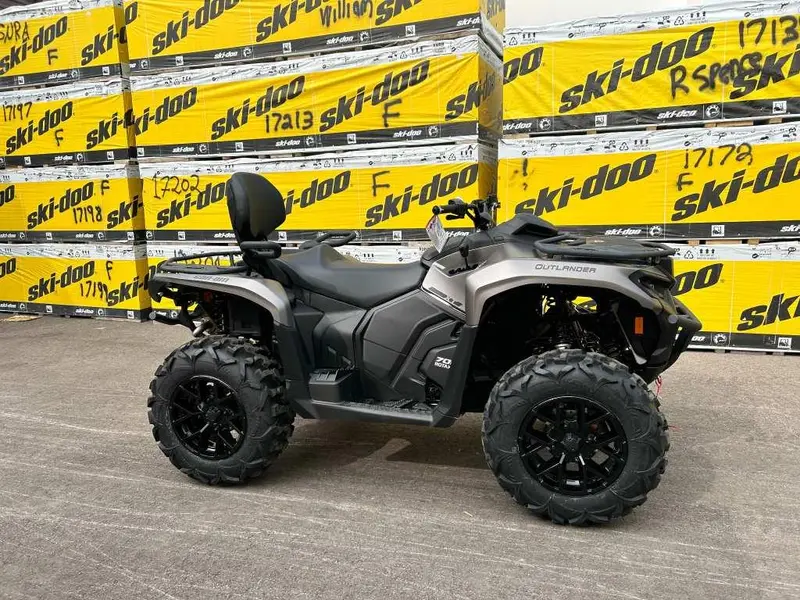 2025 Can-Am Outlander MAX XT 700
