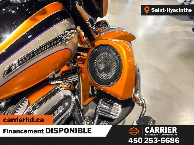 2011 Harley-Davidson Moto Harley-Davidson CVO STREET GLIDE 2011