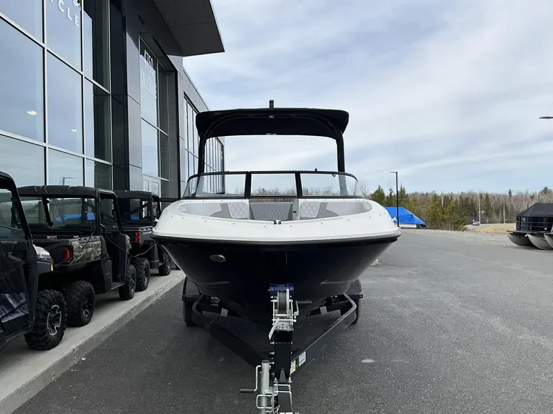 2025 Bayliner VR5