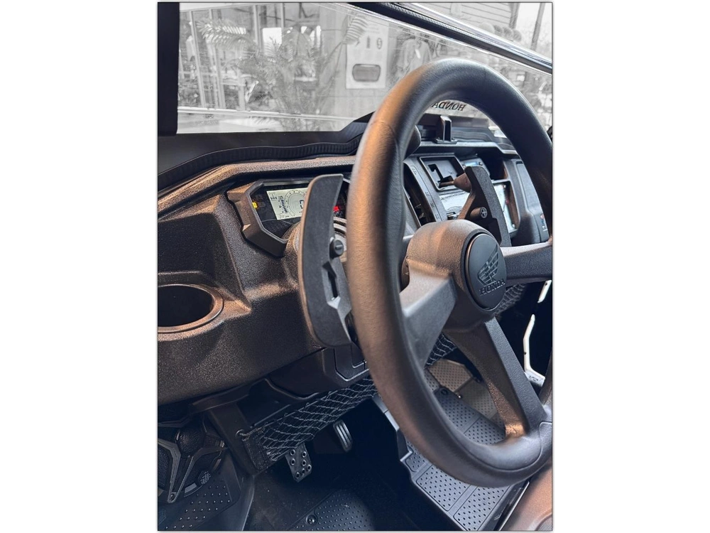 2025 Honda Pioneer 1000-5p Trail Se Demo Unit! alt