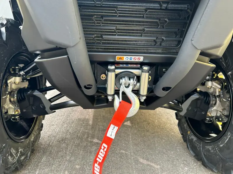 2025 Can-Am Outlander MAX XT 700
