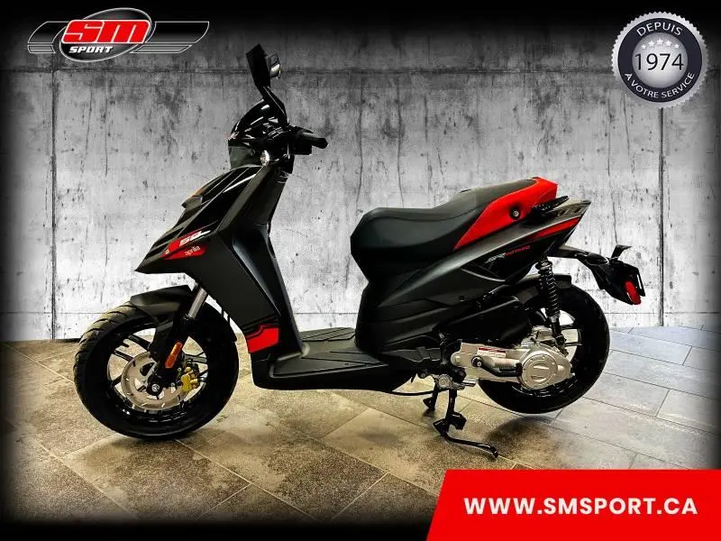 2025 Aprilia SR 50 MT 4T
