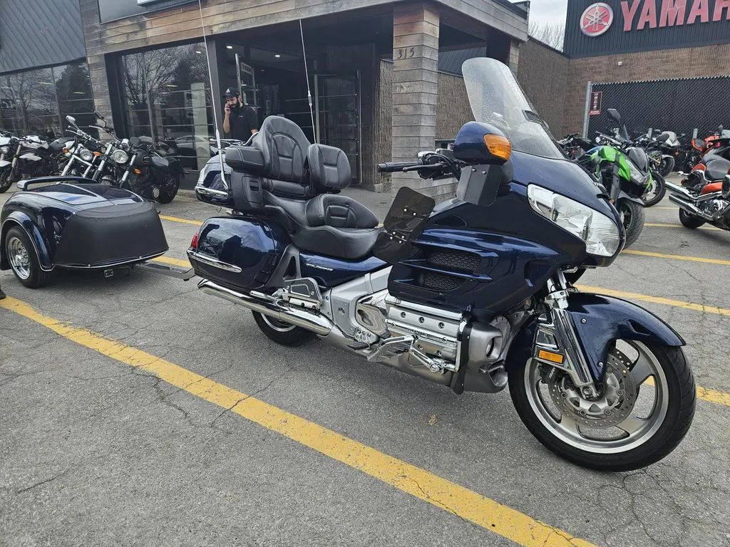 2007 Honda GOLDWINGGL 1800 - REMORQUE INCLUS