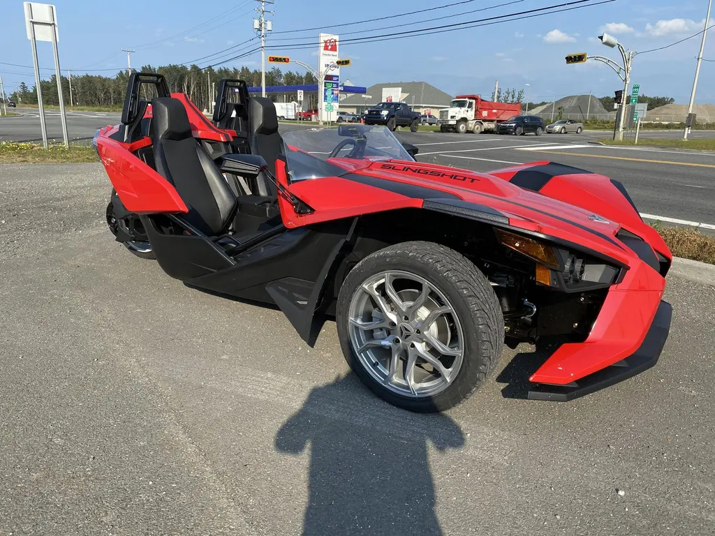 Polaris SLINGSHOT SL AUTODRIVE RED PEARL  2021