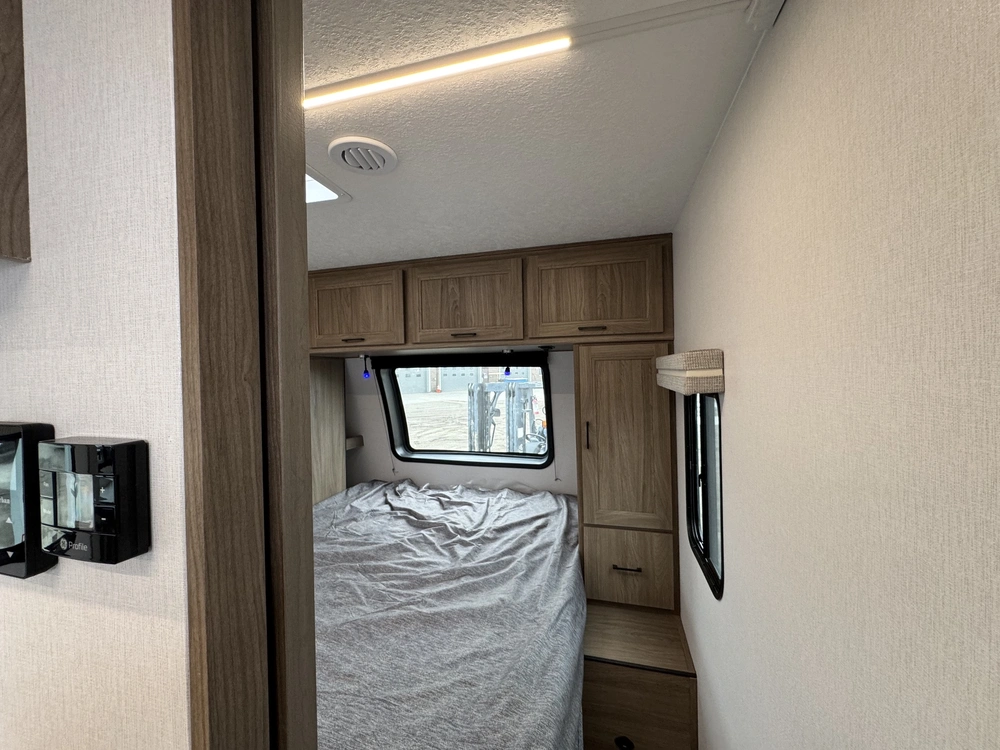 Coachmen Freedom Ultra Lite 252rbs 2025 alt