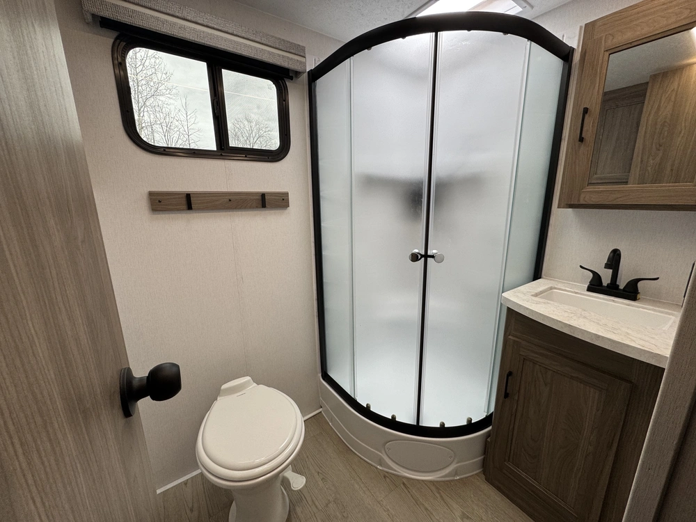 Coachmen Freedom Ultra Lite 252rbs 2025 alt