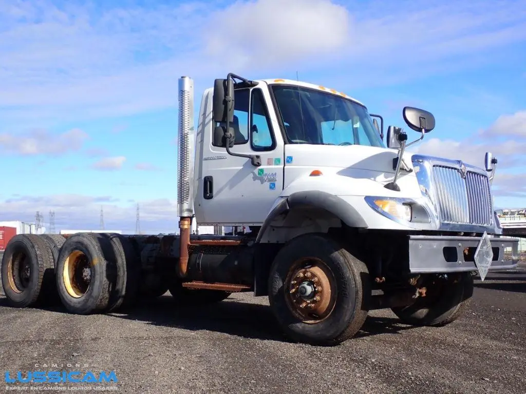 2003 International 7400