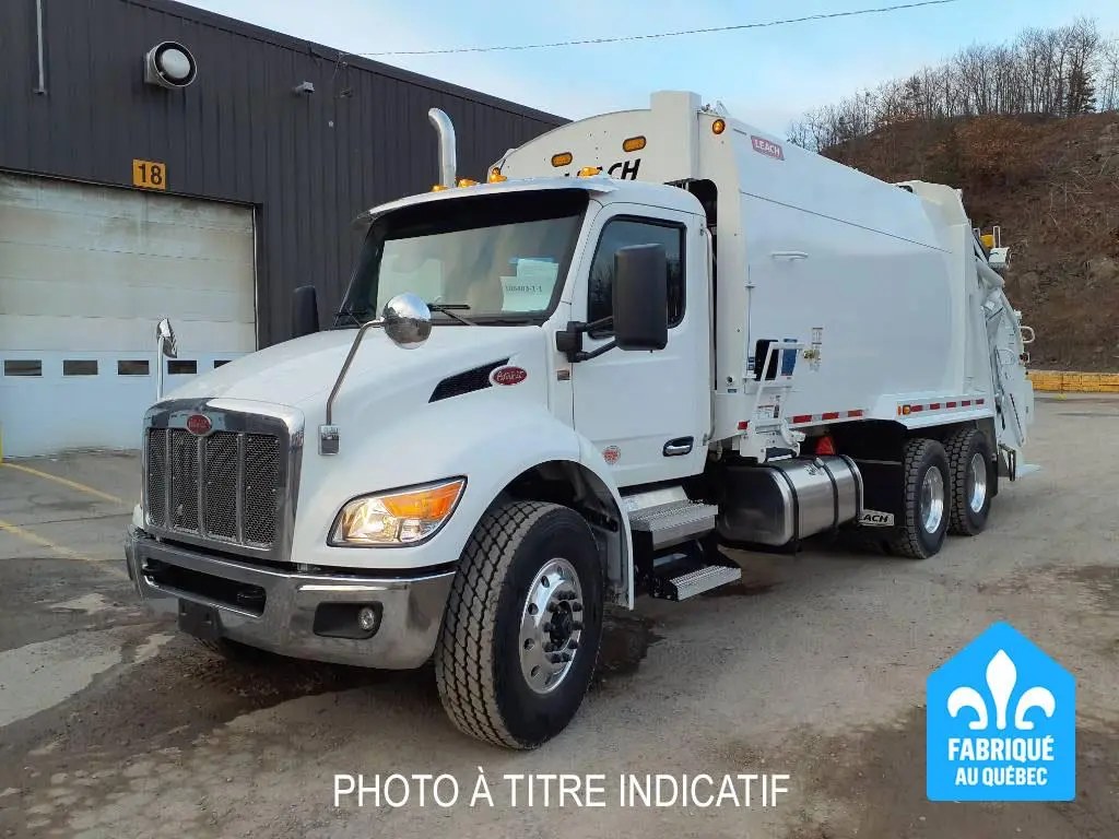 2025 Peterbilt 548