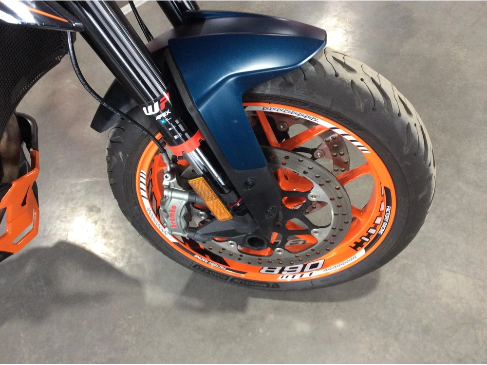 2023 Ktm Duke 890r alt