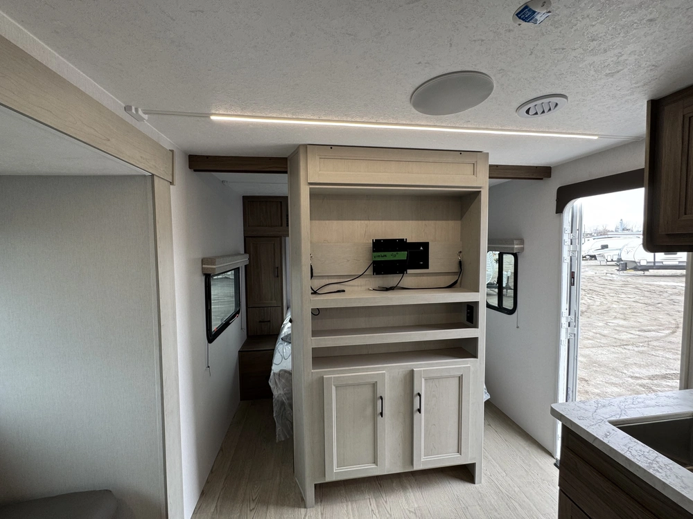 Coachmen Freedom Express Select 31se 2025 alt