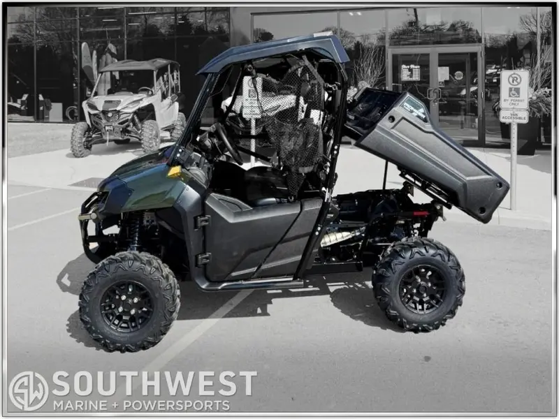 2025 Honda Pioneer 700-2P DLX with Roof & Windshield *All-In-Pricing