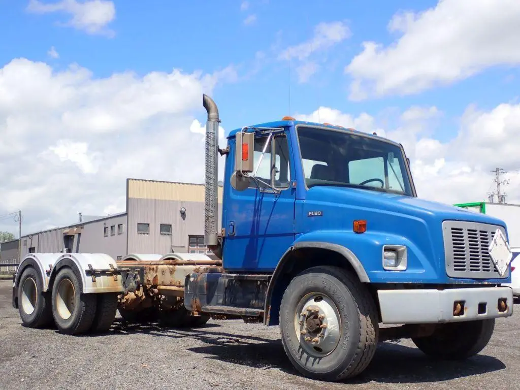 Freightliner FL80  2000