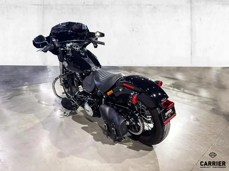 2017 Harley-Davidson Moto Harley-Davidson SOFTAIL SLIM 2017