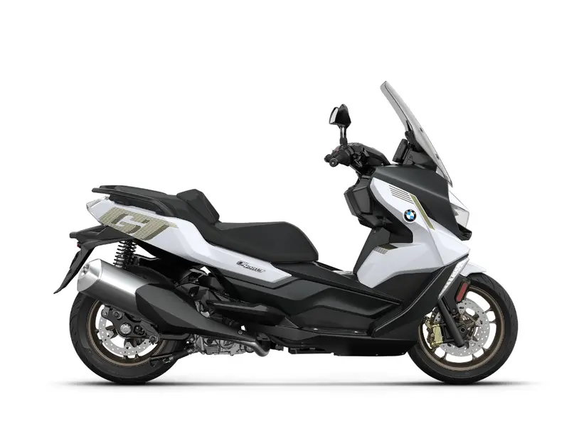 2025 BMW C 400 GT // Diamond White Metallic