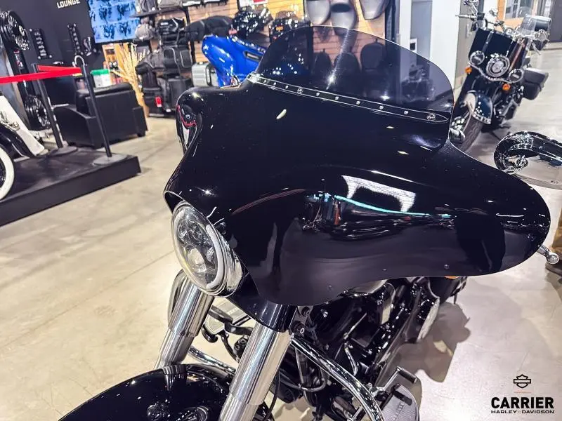 2017 Harley-Davidson Moto Harley-Davidson SOFTAIL SLIM 2017